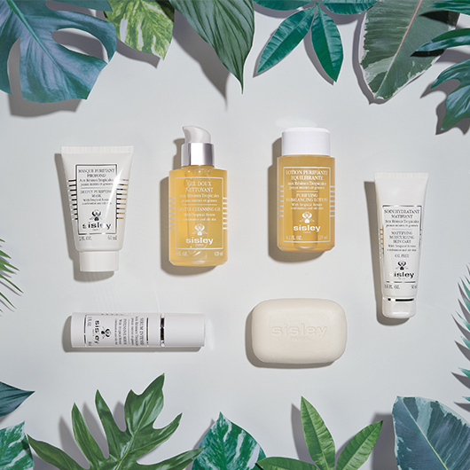 روتين العناية بالبشرة المنقي بالراتنجات الاستوائية